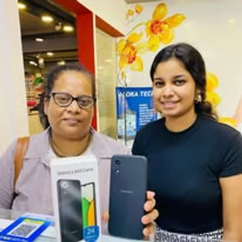 Happy ALOKA TECH customer with their new device