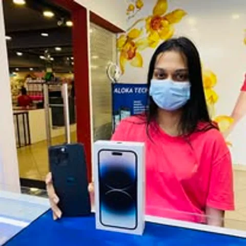 Happy ALOKA TECH customer with their new device